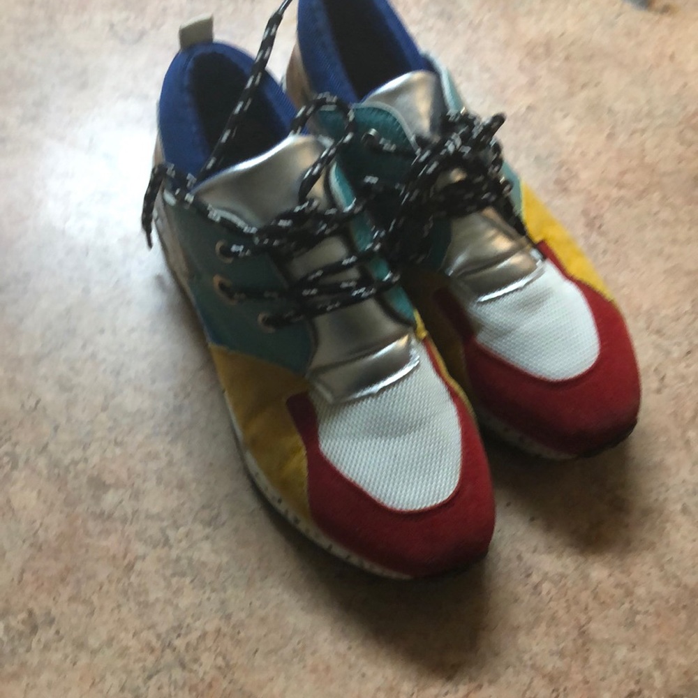 Sneakers